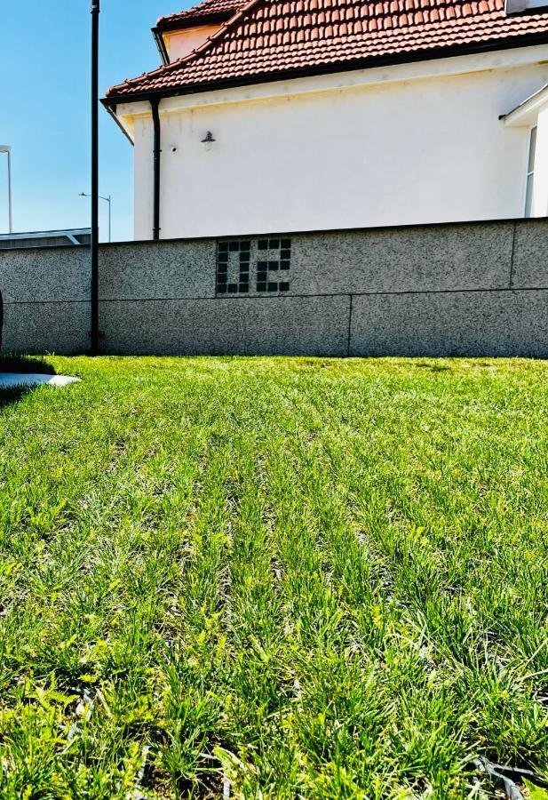 Apartman Mikulov Garden Exterior foto